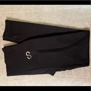 CurvesN Combatboots Performance Leggings w/Scrunch